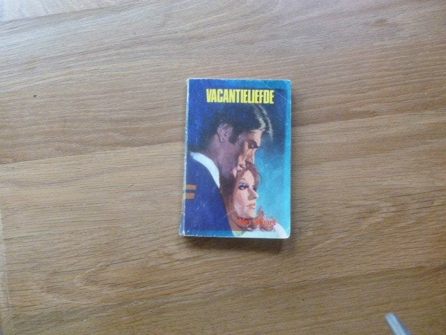 boek vacantieliefde, Ophalen of Verzenden, Zo goed als nieuw