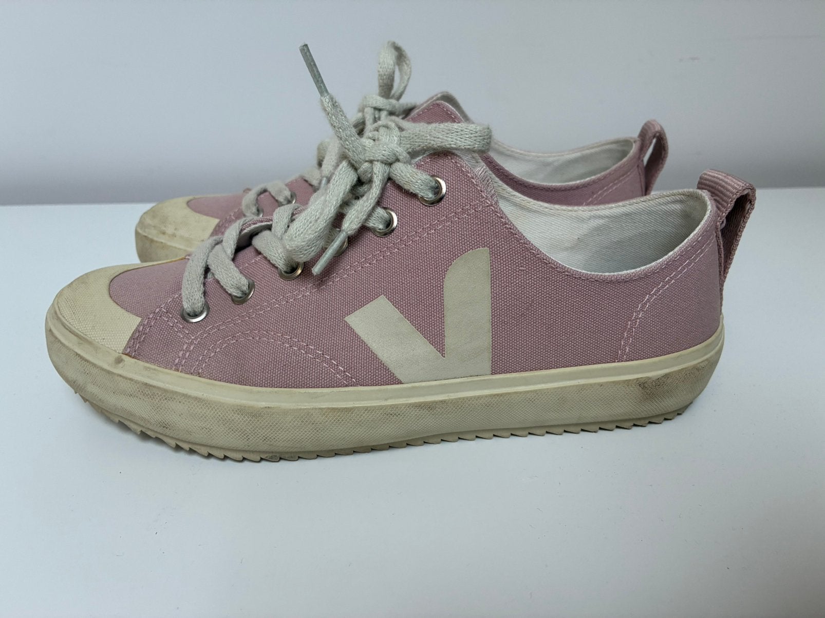 Veja sneakers, Ophalen of Verzenden, Sneakers, Roze, Gedragen