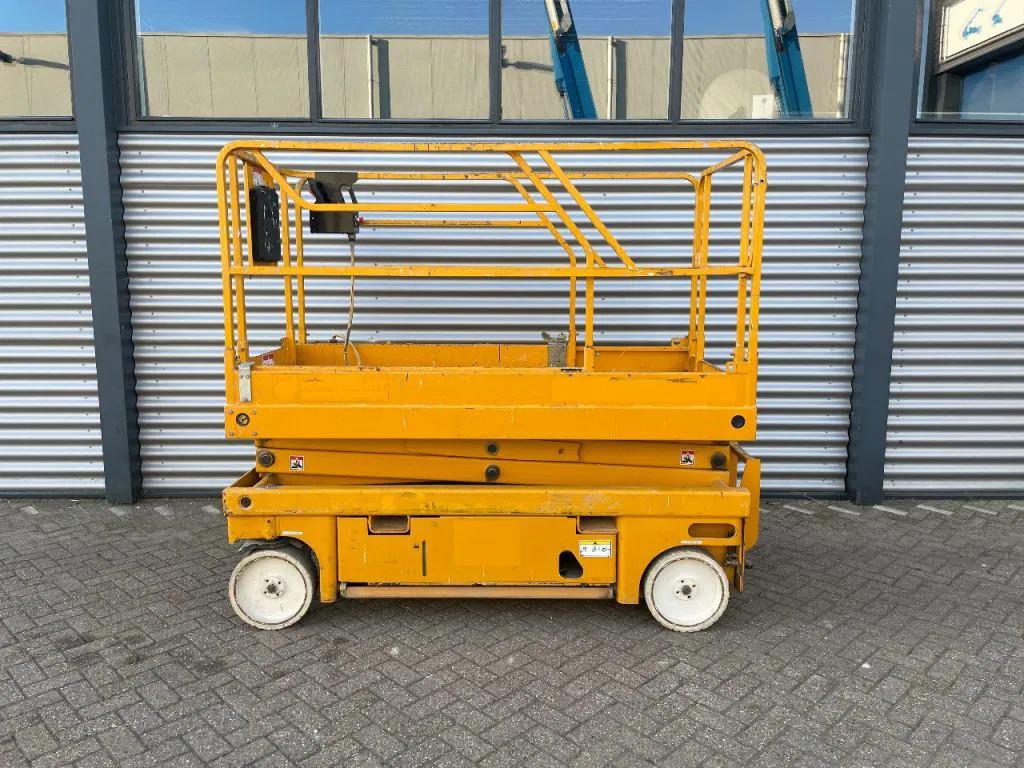 Haulotte Compact 8W Hoogwerker Schaarhoogwerker (bj 2007)