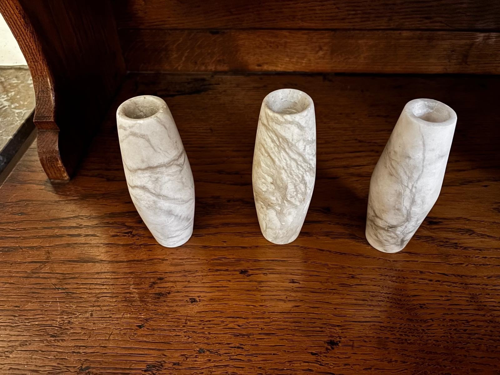 kleine vaasjes, marmer, 3 stuks, perfecte staat, Ophalen of Verzenden, Zo goed als nieuw, Natuurlijk materiaal, 13 cm