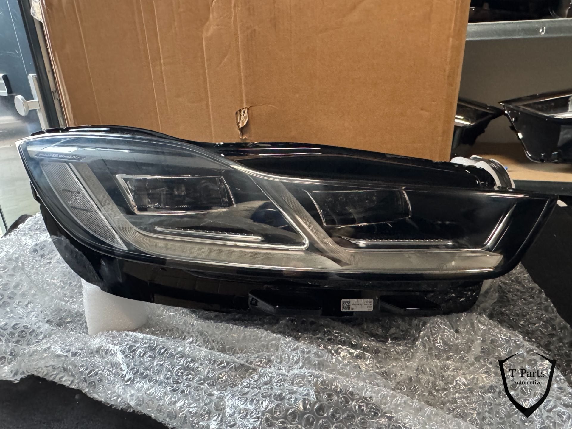 Jaguar I-Pace i-Pace koplamp droit M9D313W029, Neuf, Dpoffice@jaguarlandrover.com, Abbey Road, Whitley 1
CV3 4LF  Coventry, Jaguar