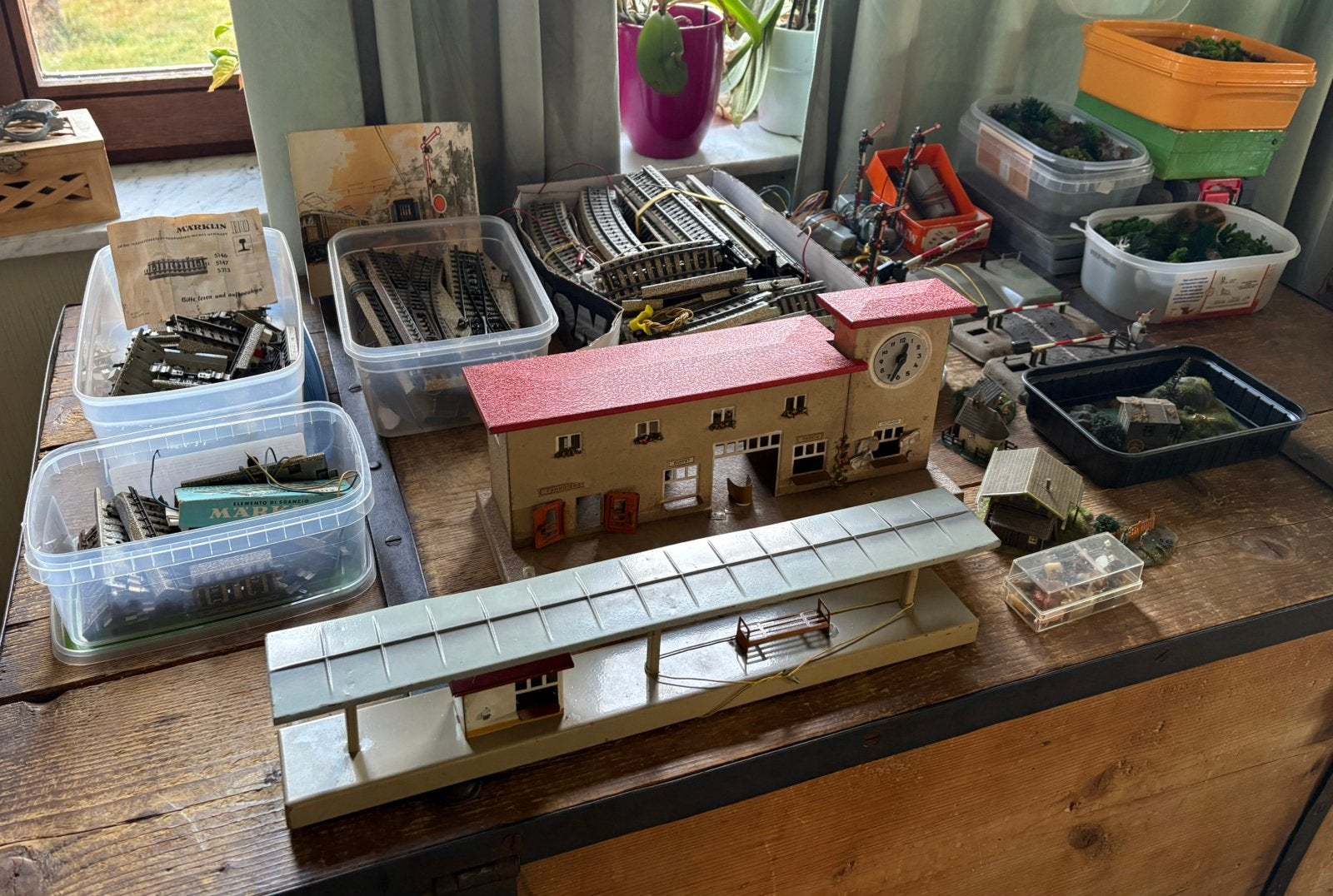 MARKLIN LOCOMOTIEVEN VINTAGE DECOR UIT DE JAREN 60, Ophalen, Treinset, Zo goed als nieuw, Analoog