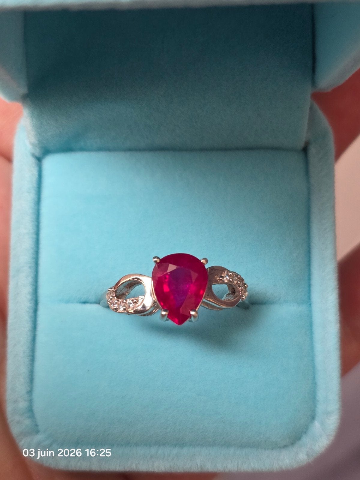Sterling zilveren ring met robijn en certificaat, Ophalen, Nieuw, Met edelsteen, Dame