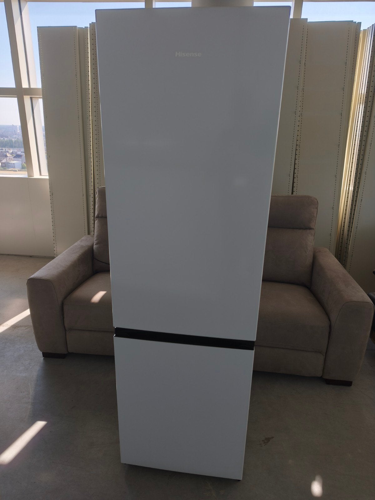 Hisense RB329N4AWE Koel-vriescombinatie NO FROST, Enlèvement