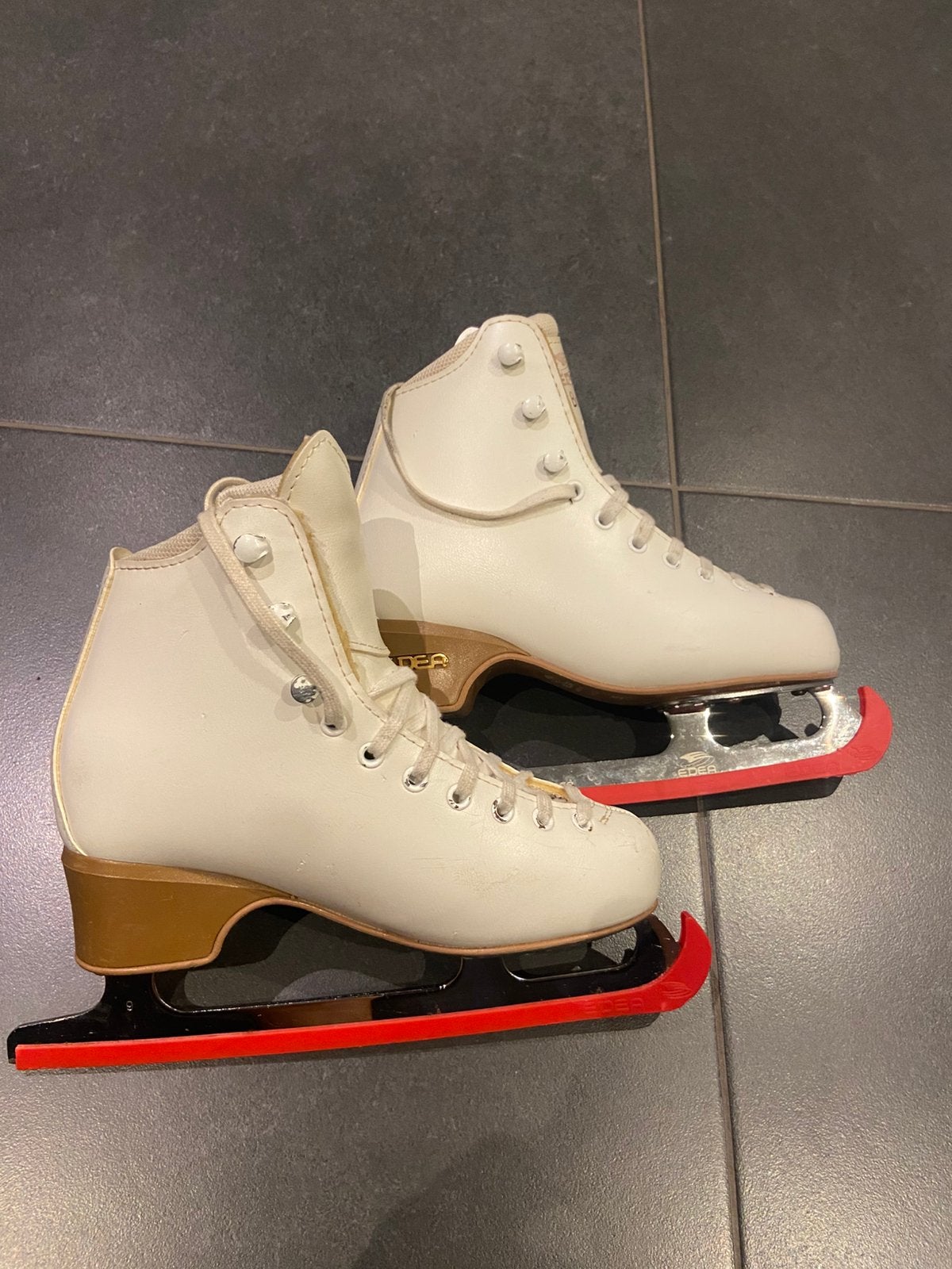 Patins à glace Edea Brio – taille 235 (EU 35), Enlèvement, Comme neuf, Patinage artistique
