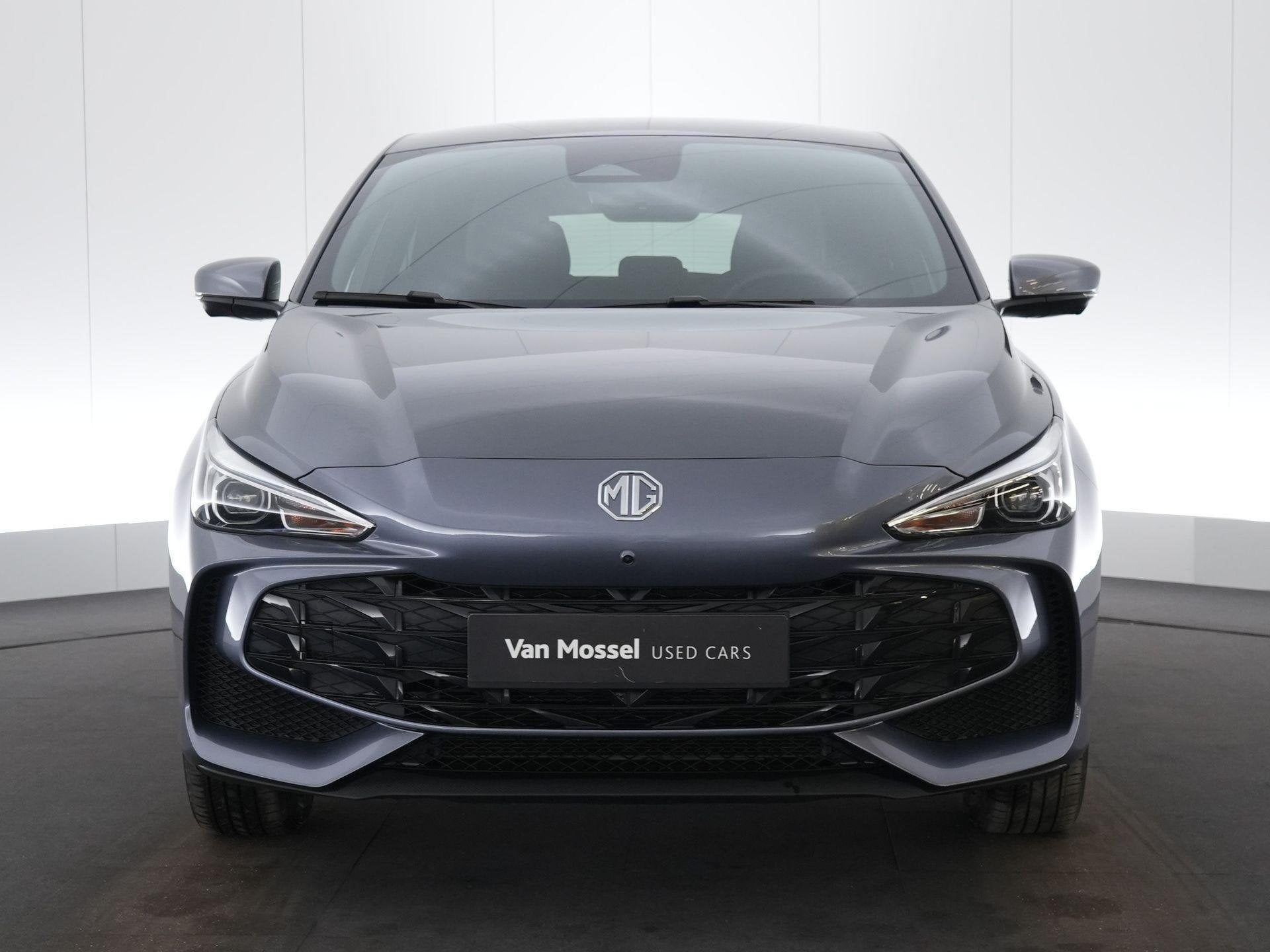 MG MG3 HEV 1.5 LUXURY, 75 kW, Stof, 4 cilinders, Bedrijf