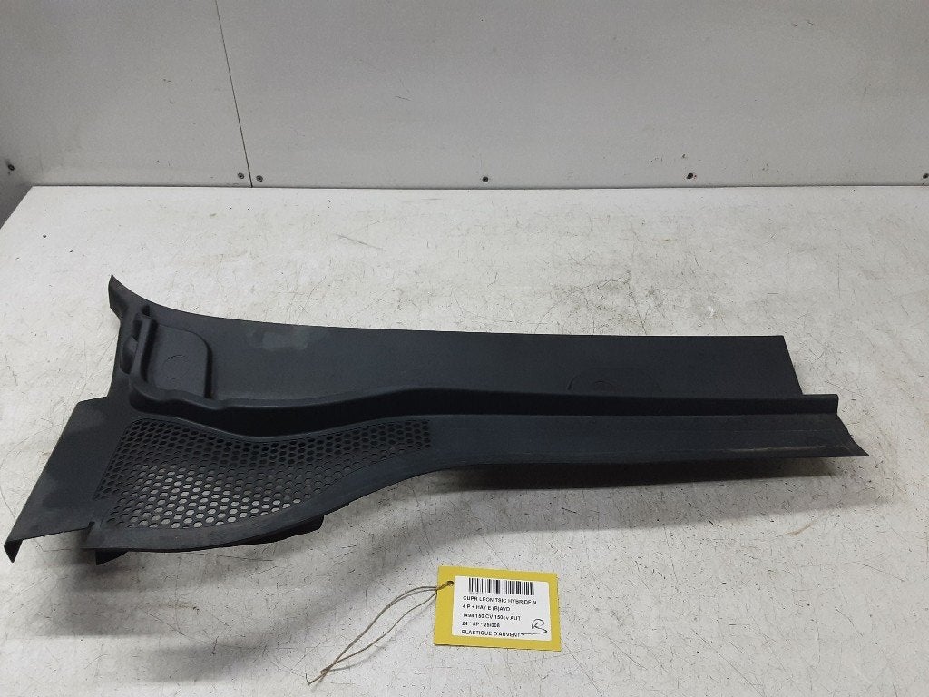 GARNITURES WINDSHIELD Seat Leon (KLB) (5FB819404A), Avant, Seat Deutschland GmbH, Service@seat.de, Utilisé