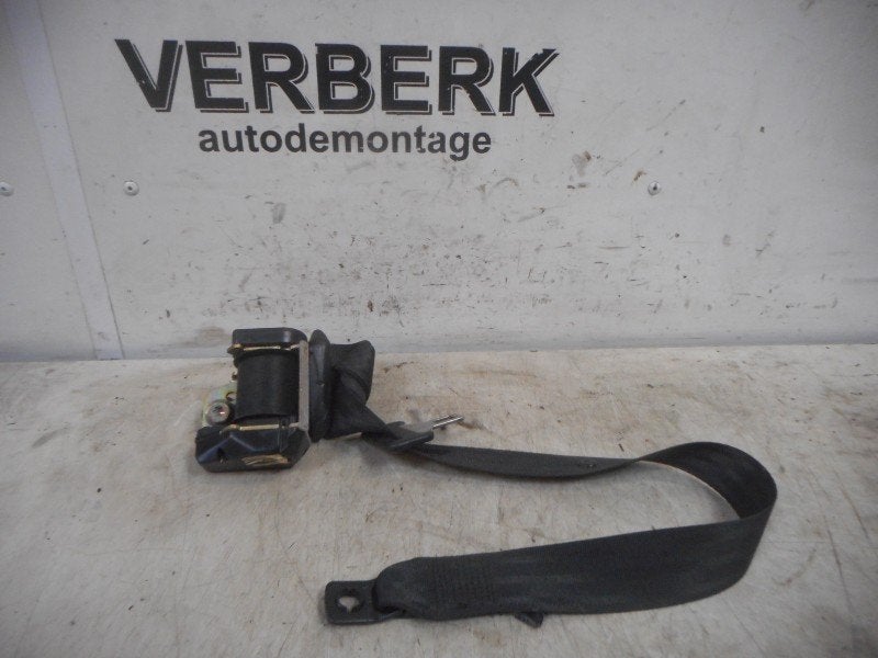 CEINTURE DE SECURITE ARRIERE GAUCHE 940 I Estate (6812847), Info@volvocars.com, Volvo Car Germany GmbH, Siegburger Straße 229
50679  Köln, DE