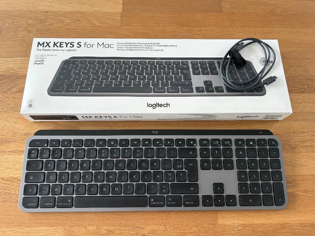 Logitech MX Keys S for MAC AZERTY, Computers en Software, Toetsenborden, Zo goed als nieuw, Azerty, Draadloos, Multimediatoetsen