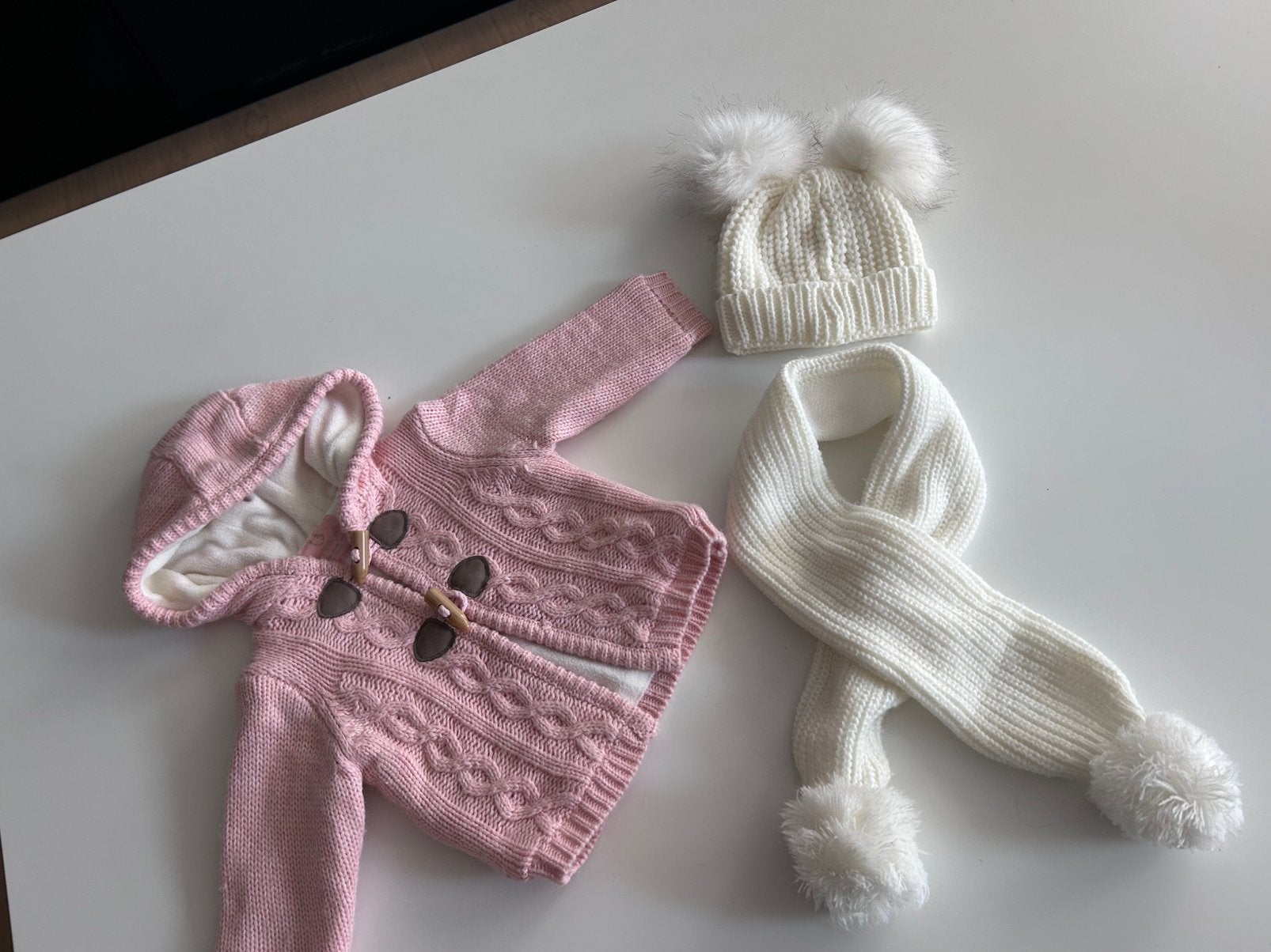 Jas met sjaal en muts, Kinderen en Baby's, Babykleding | Maat 74, Ophalen of Verzenden, Gebruikt, Meisje, Jasje