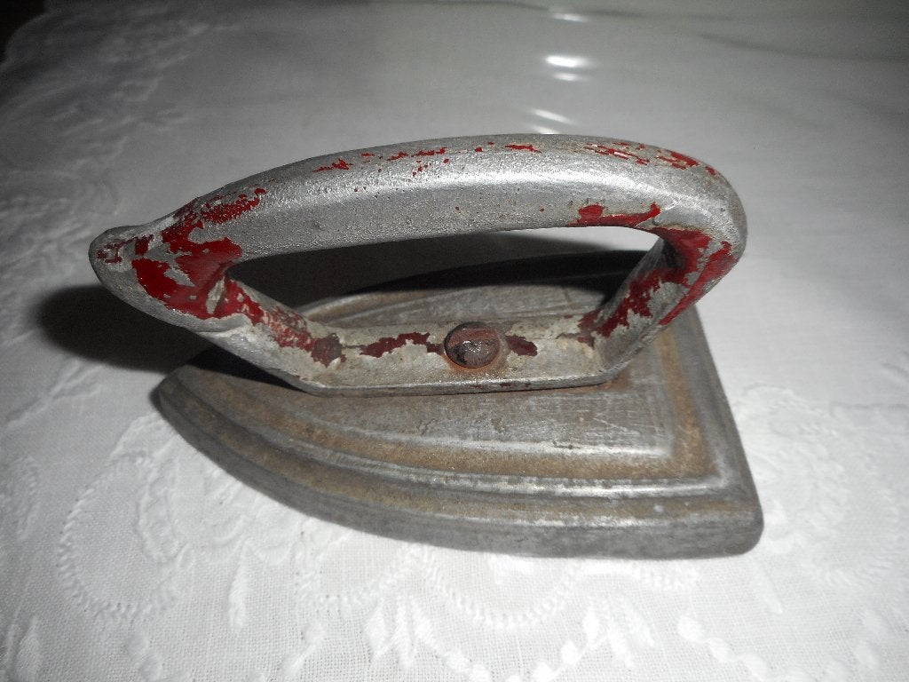 oud ijzeren strijkijzer 9,5cm, Ophalen of Verzenden
