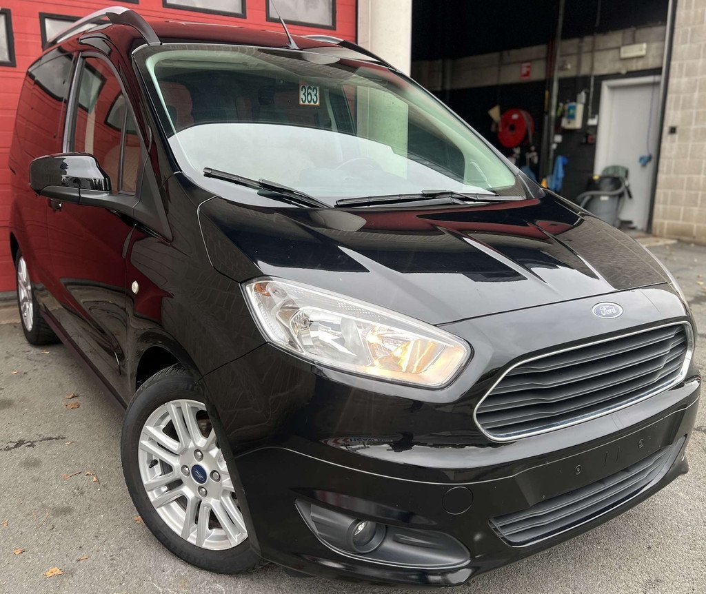 Ford Tourneo Courier 1.0 EcoBoost + CLIM + CAR-PASS + 5 PL, Auto's, Ford, Gebruikt, Euro 6, Zwart, Bedrijf