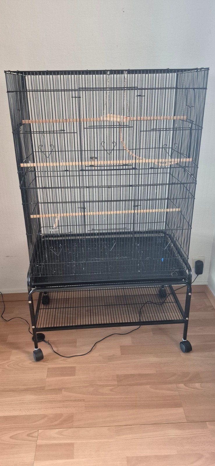 vogelkooi 6 maanden oud  goede staat  enkel cash, Enlèvement, Comme neuf, Métal, Cage à oiseaux