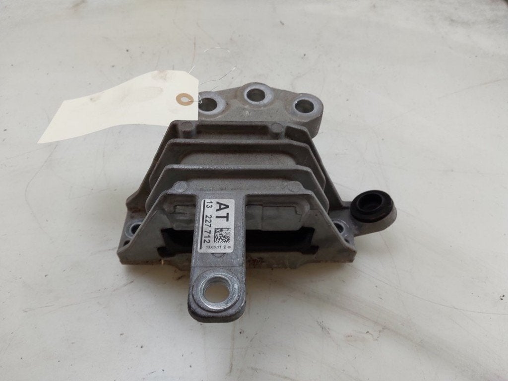 MONTAGE MOTEUR Insignia Sports Tourer (|13444860|13227712|), Opel, Opel Automobile GmbH, Utilisé, Kontakt-opel@opel.com