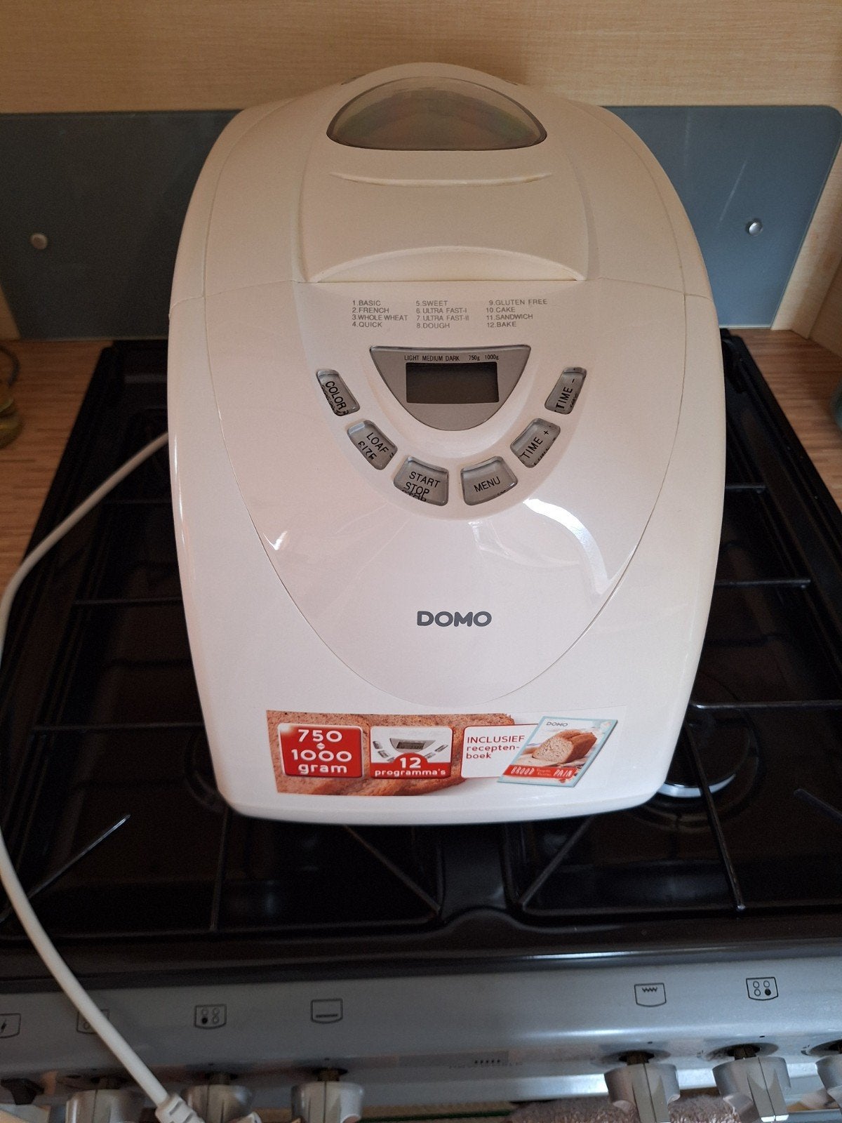 DOMO broodbakmachine, Gebruikt, Kijkvenster, 800 tot 1200 gram deeg, Ophalen