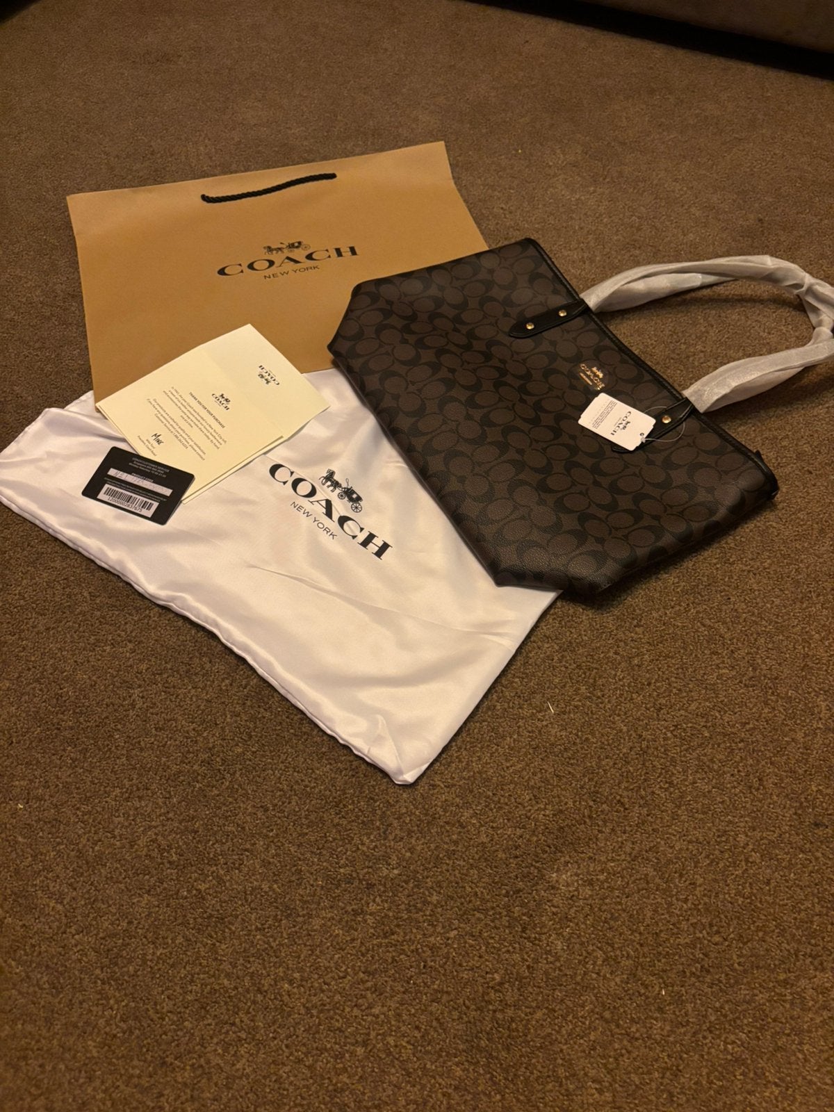 Splinternieuwe Coach City Tote in Signature Canvas, Handtassen en Accessoires, Tassen | Damestassen, Ophalen of Verzenden, Nieuw
