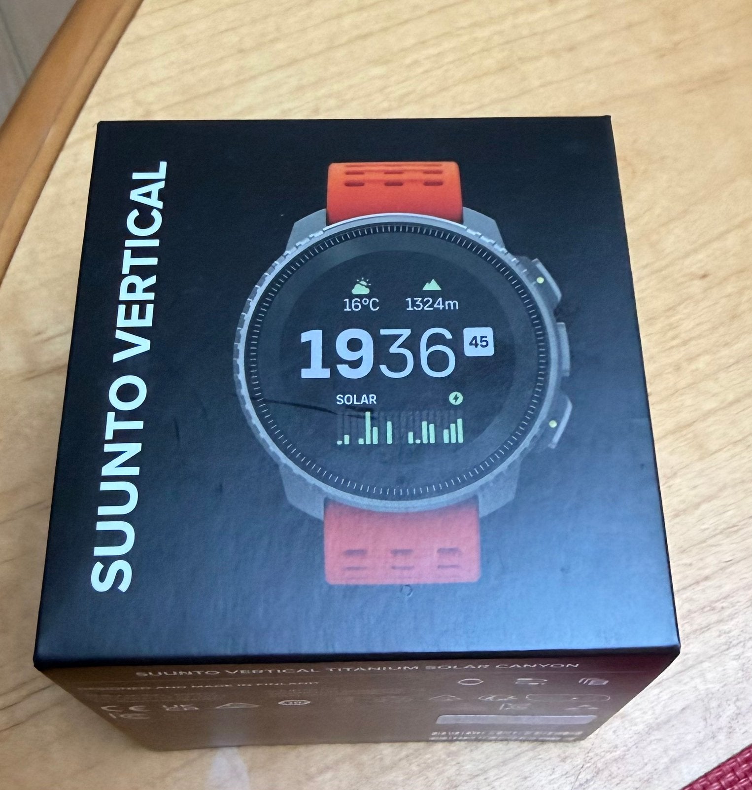 Suunto Vertical Titanium Solar Canyon, Handtassen en Accessoires, Ophalen, Zo goed als nieuw