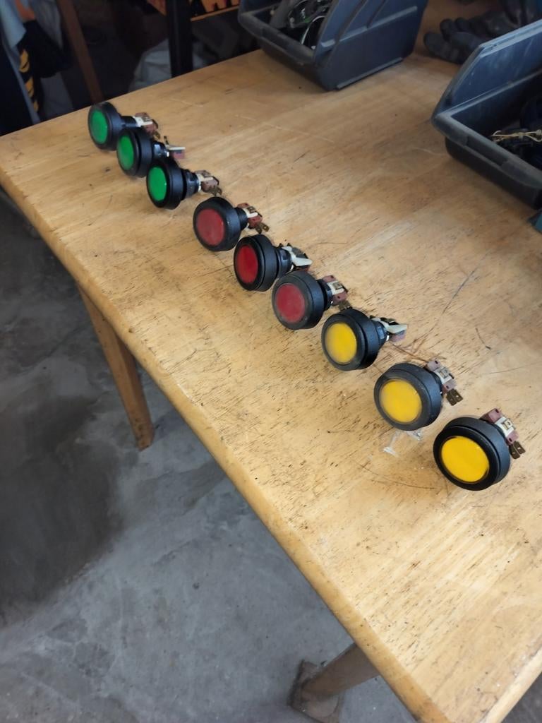 1 lot arcade drukknopen, Verzamelen, Automaten | Gokkasten en Fruitautomaten, Euro, Ophalen