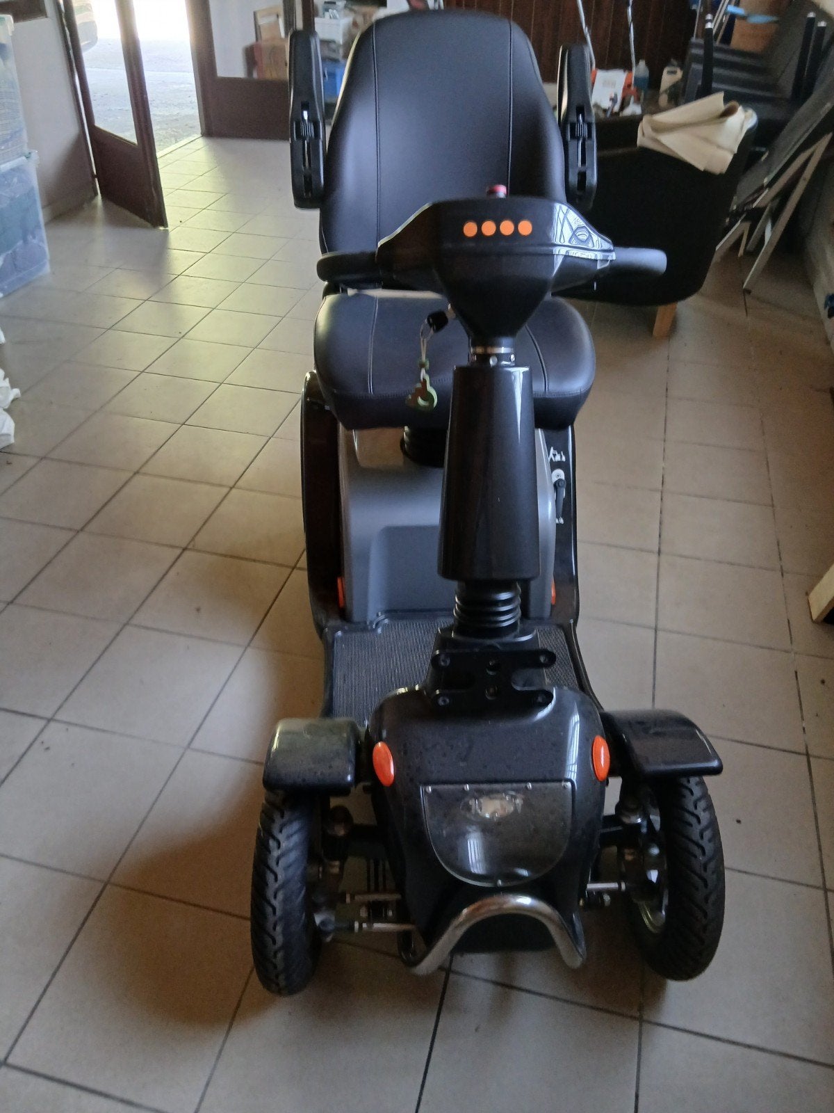 Scootmobiel  Solo comfort 171,6 km en bijna 16h gereden, Ophalen