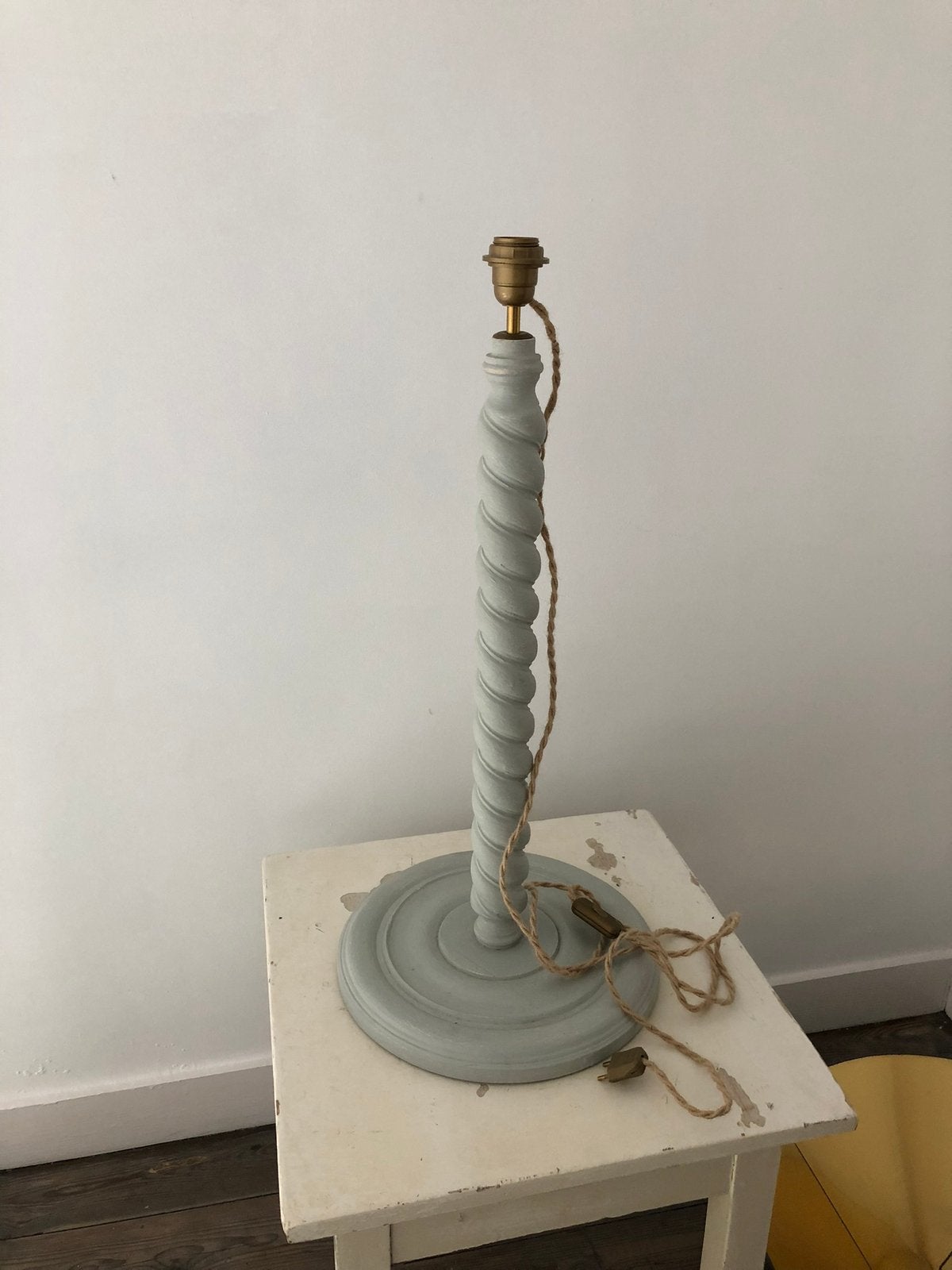 ANTIEKE LAMPENVOET LAMP GRDRAAID HOUT GROOT MODEL, Ophalen of Verzenden