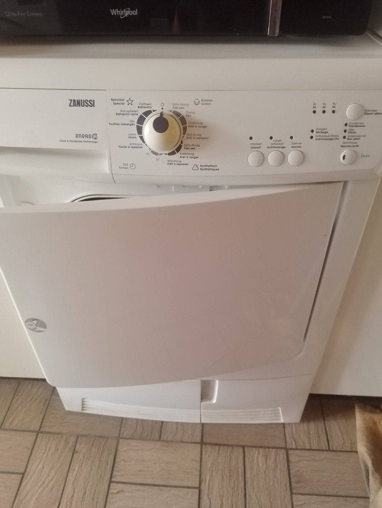 Droogkast, Elektronische apparatuur, Ophalen, 6 tot 8 kg, Gebruikt, 85 tot 90 cm