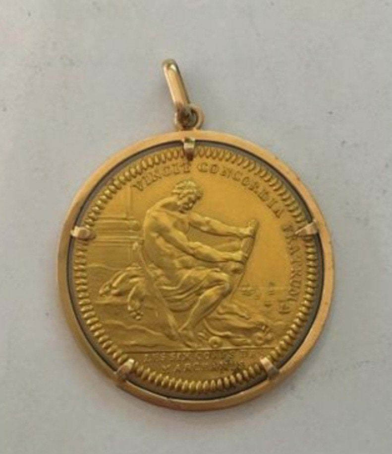 Medaille pendentif en or, Timbres & Monnaies, Envoi, Or