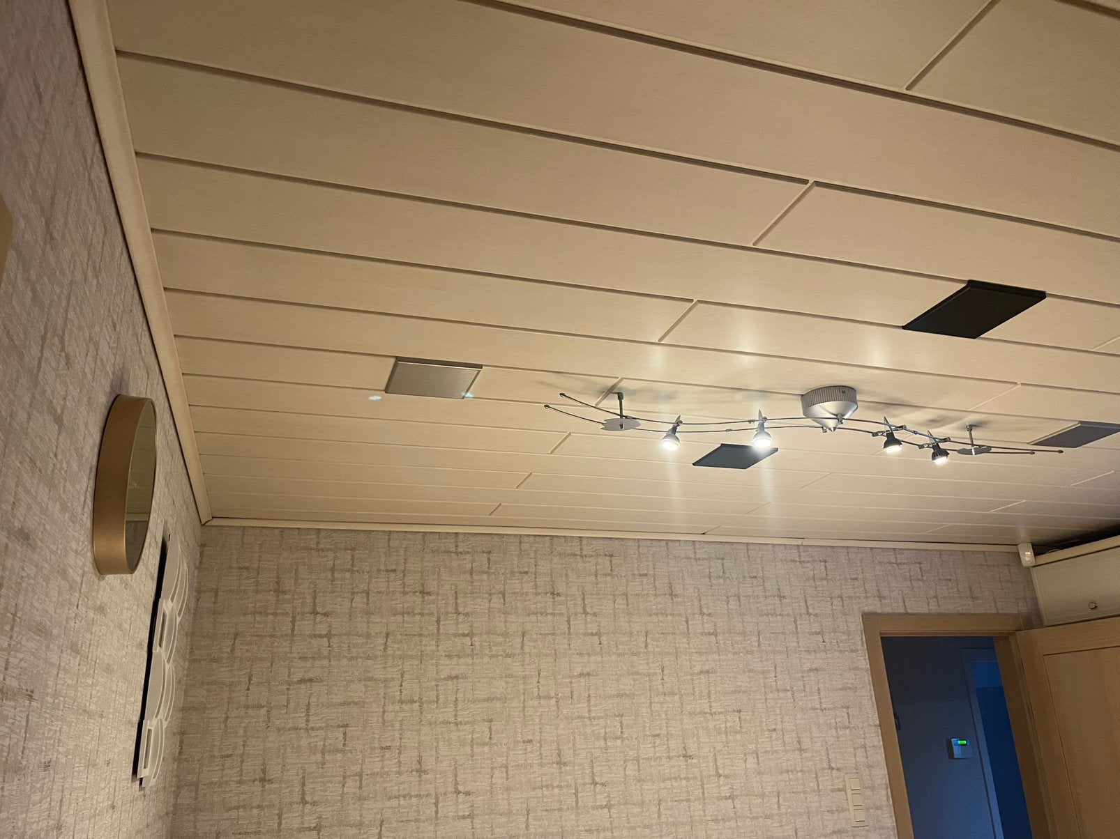 Plafond, Enlèvement, Utilisé, 20 à 50 mm