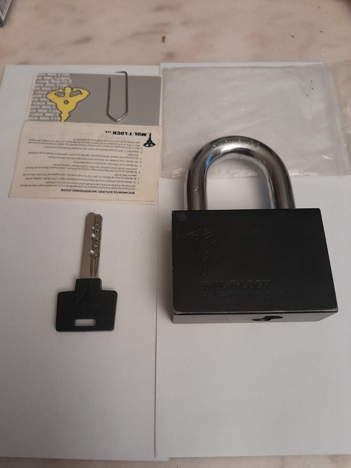 HANGSLOT MET MEERDERE T-LOCK EN HOGE BEVEILIGING, Ophalen, Slot