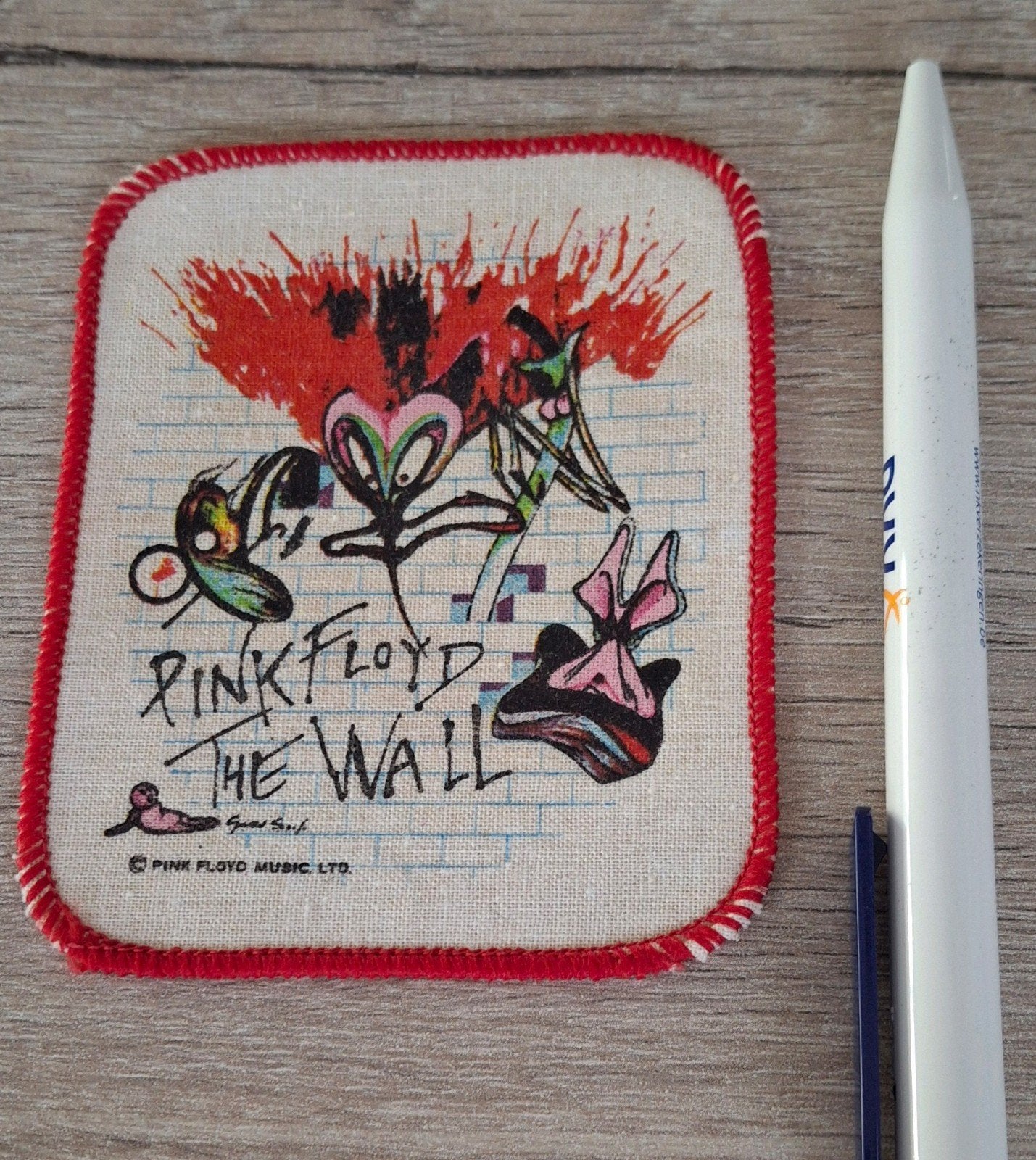Vintage patch embleem Pink Floyd The Wall origineel, Ophalen of Verzenden, Zo goed als nieuw, Kleding