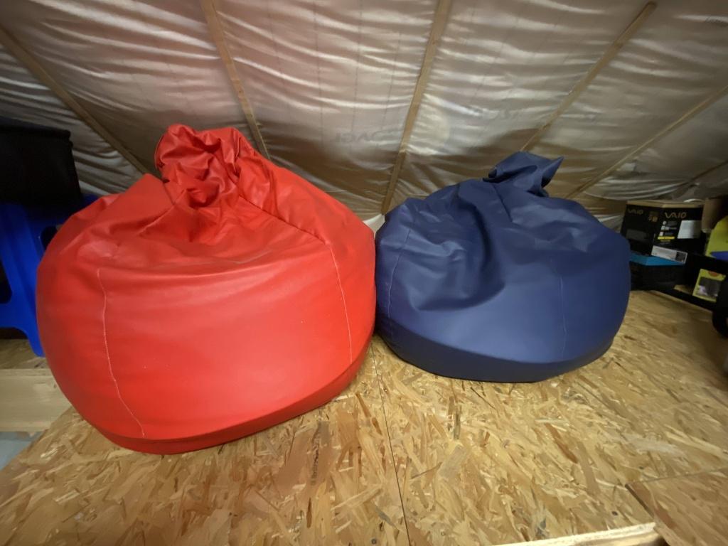 Pouf Bleu à vendre, Enlèvement, Utilisé, Ovale