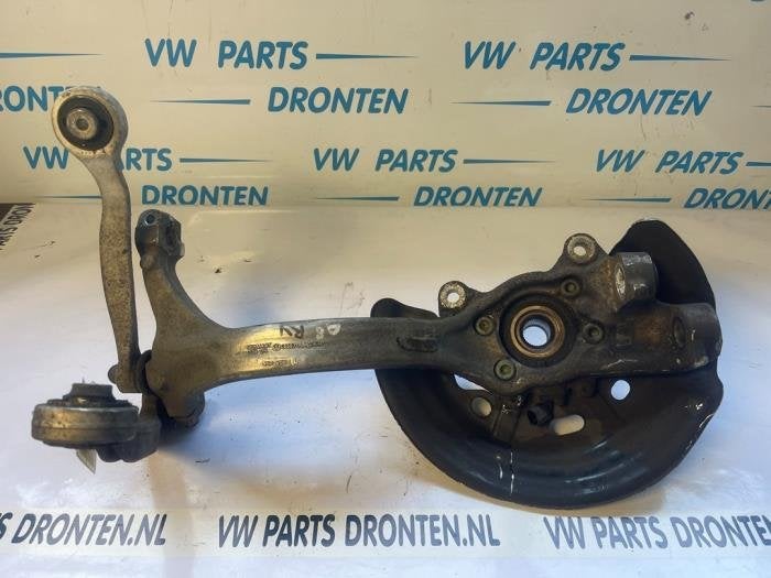 Fusee rechts-voor van een Audi A8, Gebruikt, -, -, -
