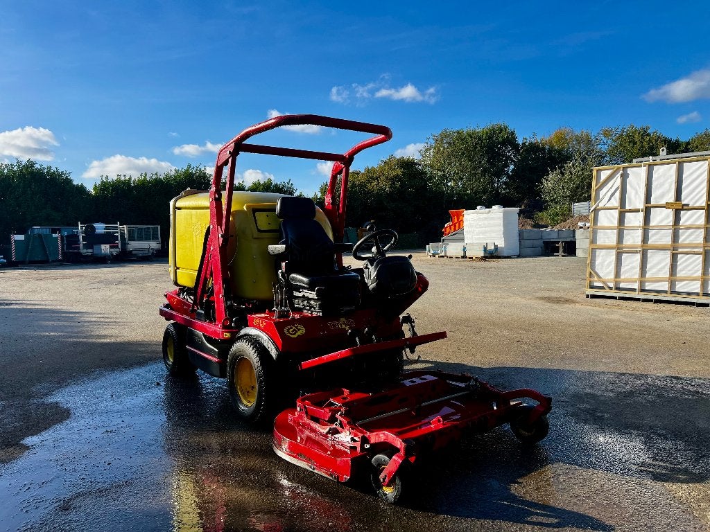 Tondeuse Gianni Ferrari 36CV bac de collecte -  1200 heures, Démarrage électrique, 120 cm ou plus, Enlèvement, Utilisé