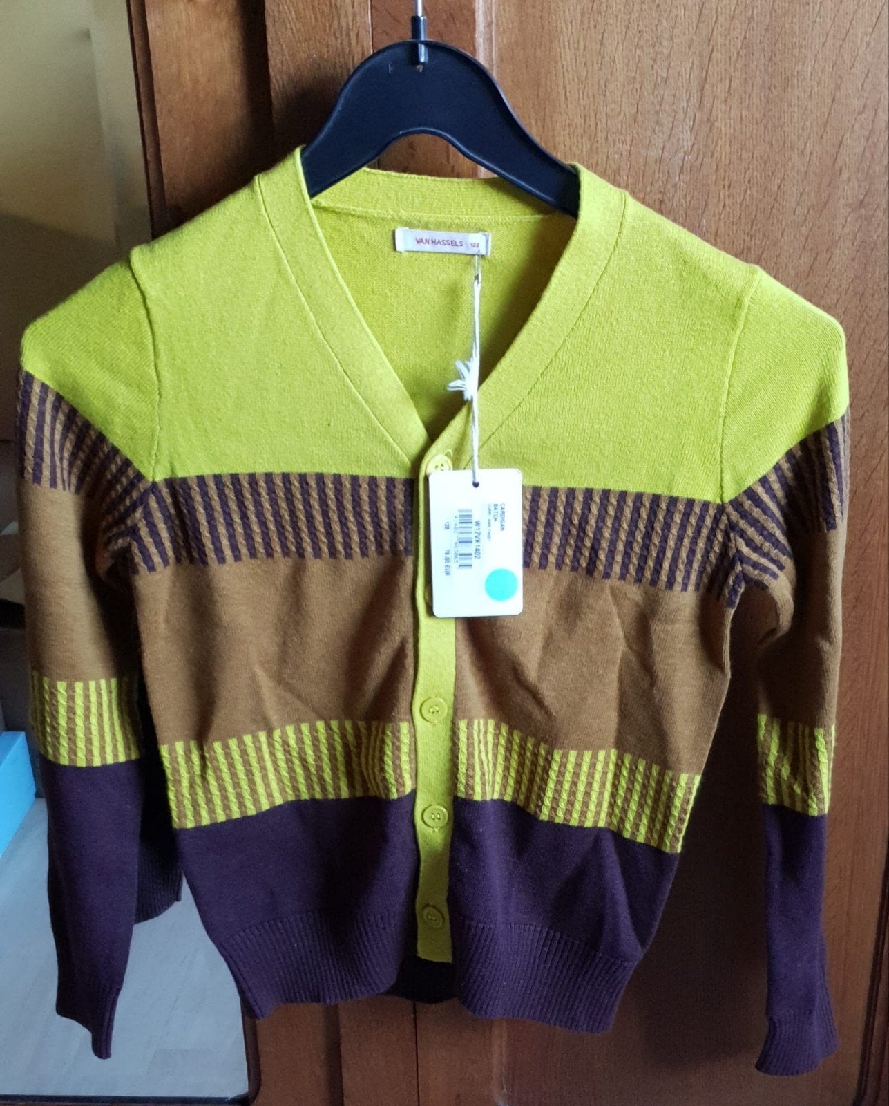 Van Hassels gilet cardigan maat 128 NIEUW met prijskaartje, Neuf, Garçon ou Fille, Enlèvement ou Envoi, Pull ou Veste