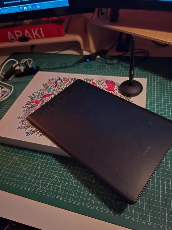 Wacom Intuos Pro PTH-660 grafische tablet, Ophalen of Verzenden, Gebruikt, Bedraad, Wacom