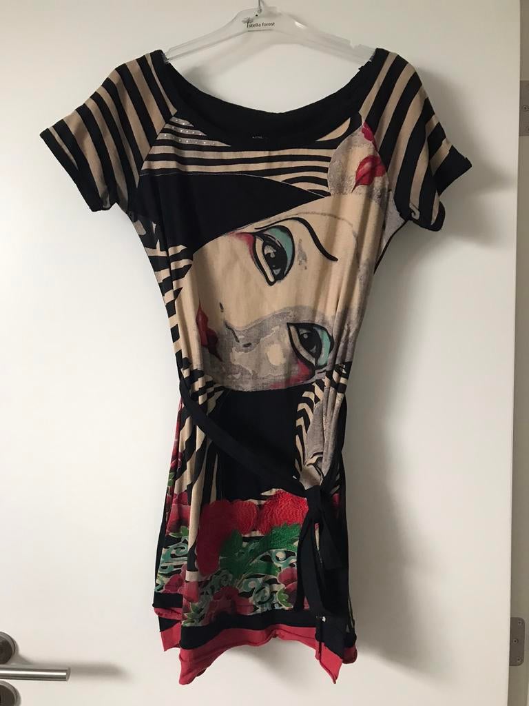 Robe Desigual Cirque du soleil, taille L, Desigual, Porté