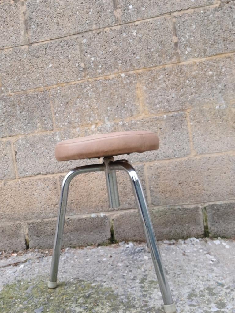 tabouret d'atelier vintage, Enlèvement, Réglable en hauteur, Comme neuf
