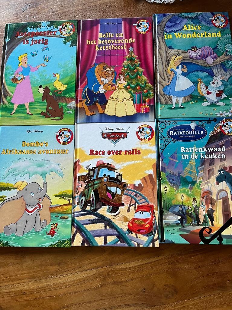 boeken disney + luistercd, Ophalen, Zo goed als nieuw