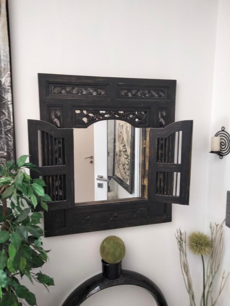 Grote spiegel.Indonesie.Zwarte kleur., Huis en Inrichting, Woonaccessoires | Spiegels, Ophalen, Zo goed als nieuw