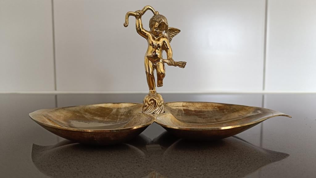 Plat avec manche en cupidon., Enlèvement ou Envoi