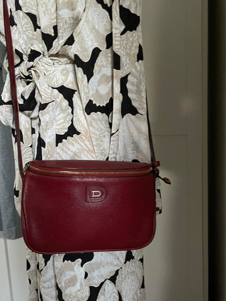 Delvaux  Macao, Enlèvement