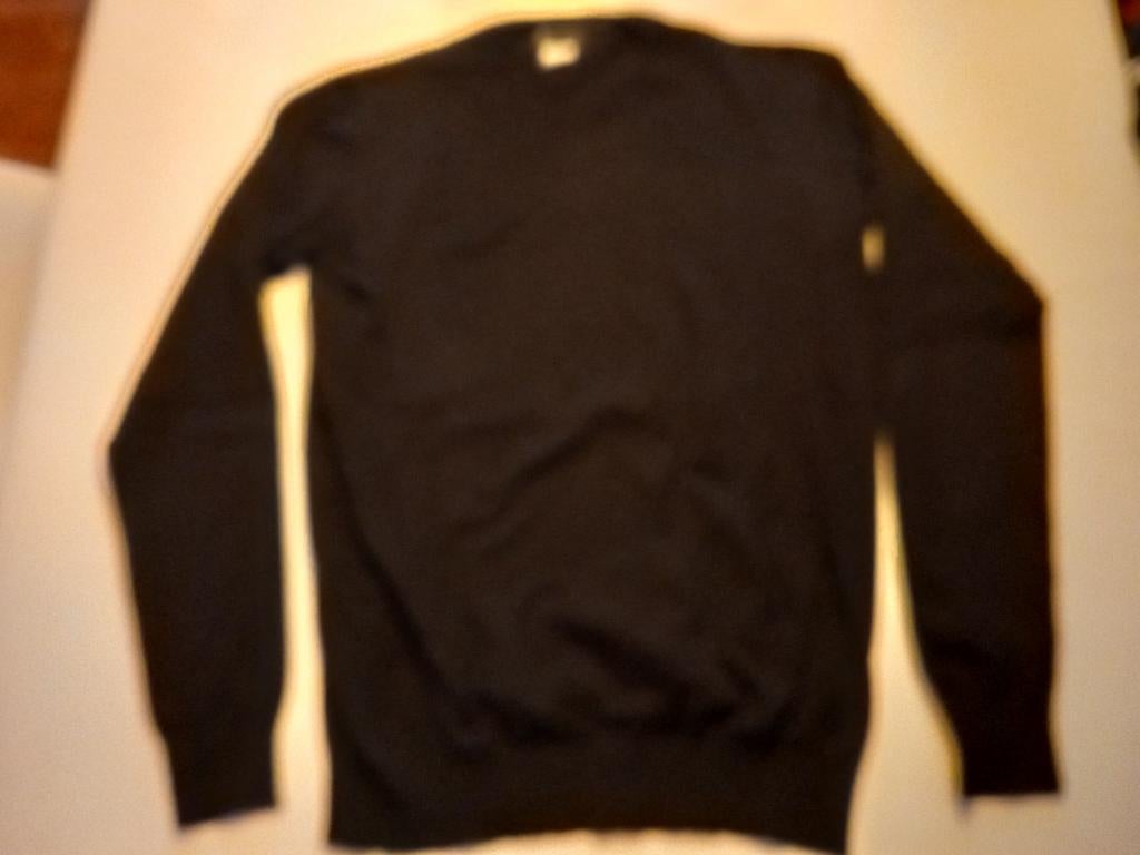 2 pulls noirs avec M, Enlèvement ou Envoi, Neuf, Noir, Essentials
