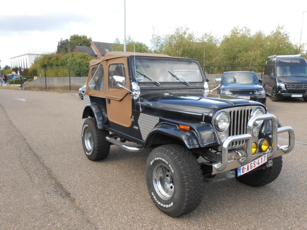 JEEP CJ7 V8 AUTOMAAT 84000 KM, Auto's, Automaat, 4 zetels, CJ, Alcantara