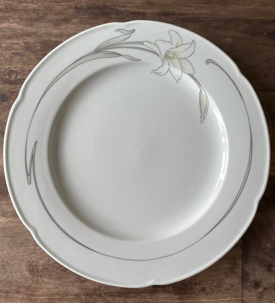 Groot plat bord met lelie/Bavaria, Antiek en Kunst, Ophalen of Verzenden