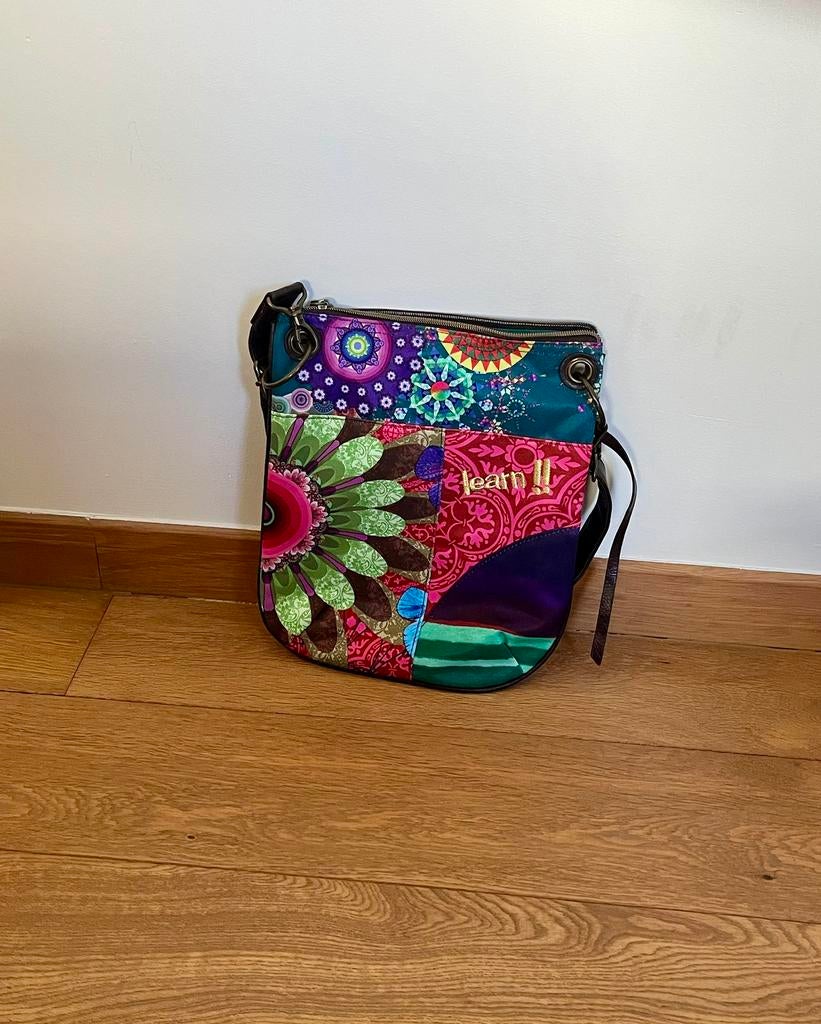 Handtas Desigual in zeer goede staat!, Ophalen of Verzenden, Zo goed als nieuw, Handtas