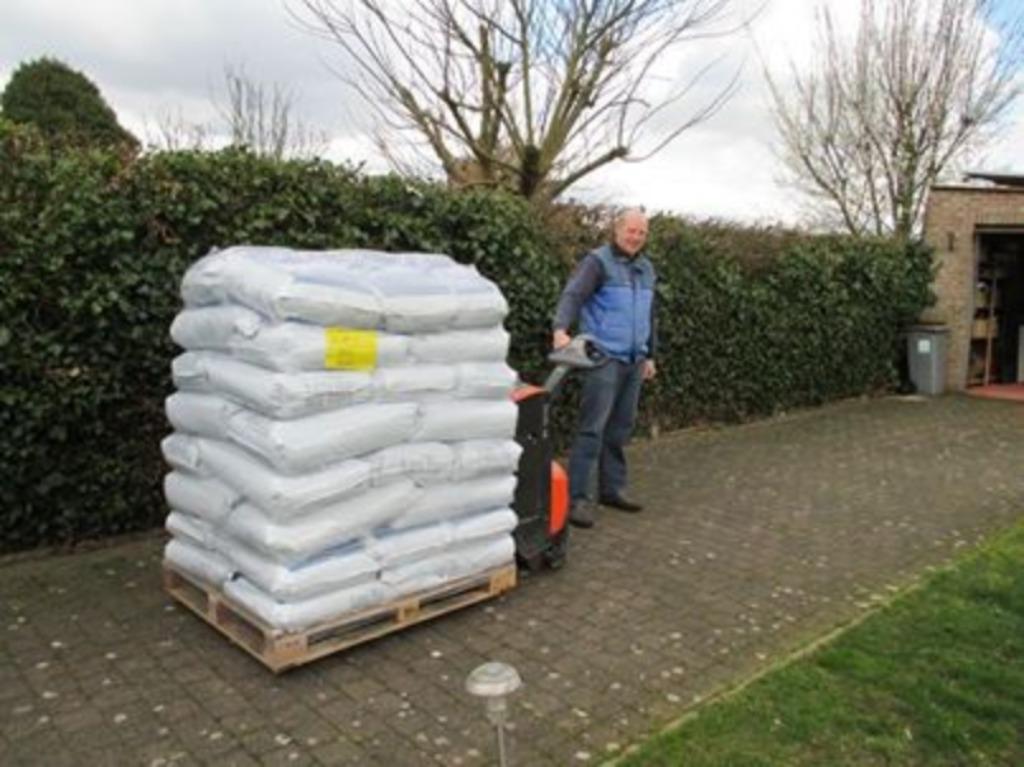 15 liter (groei) koivoer met astaxanthine, 8 € verzenden., Carpe ou Koï