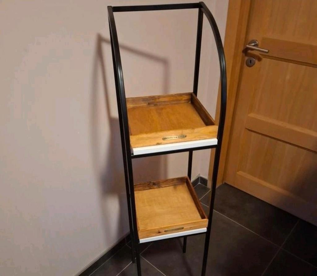 Etagere, Ophalen