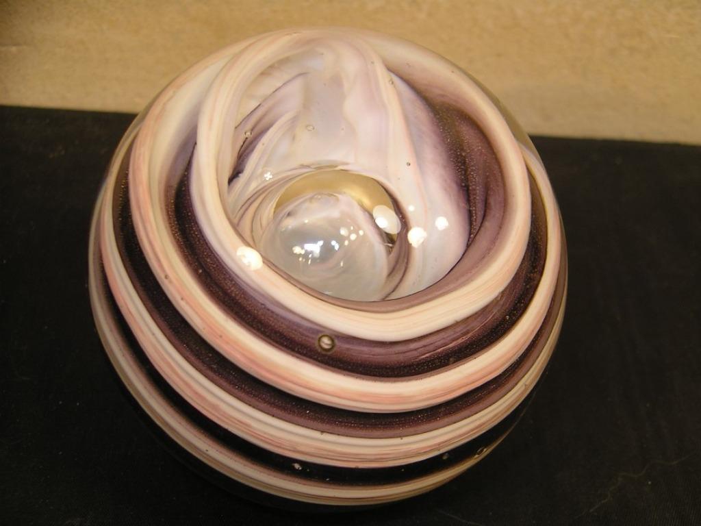 SULFIDE/PAPERWEIGHT GEPOLIJST KRISTAL STREPEN VEELKLEURIG, Ophalen of Verzenden