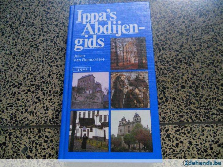 - Boek - Ippa's Abdijen Gids -, Boeken, Ophalen of Verzenden, Gelezen
