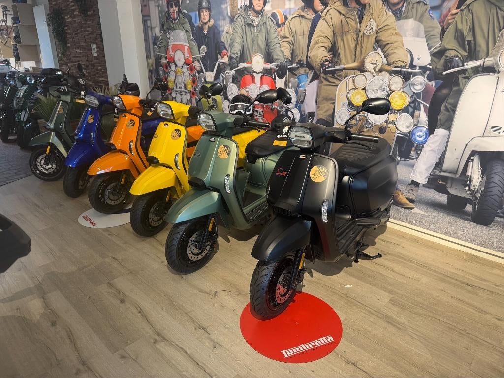A&A store Puurs Lambretta weeks, Bedrijf