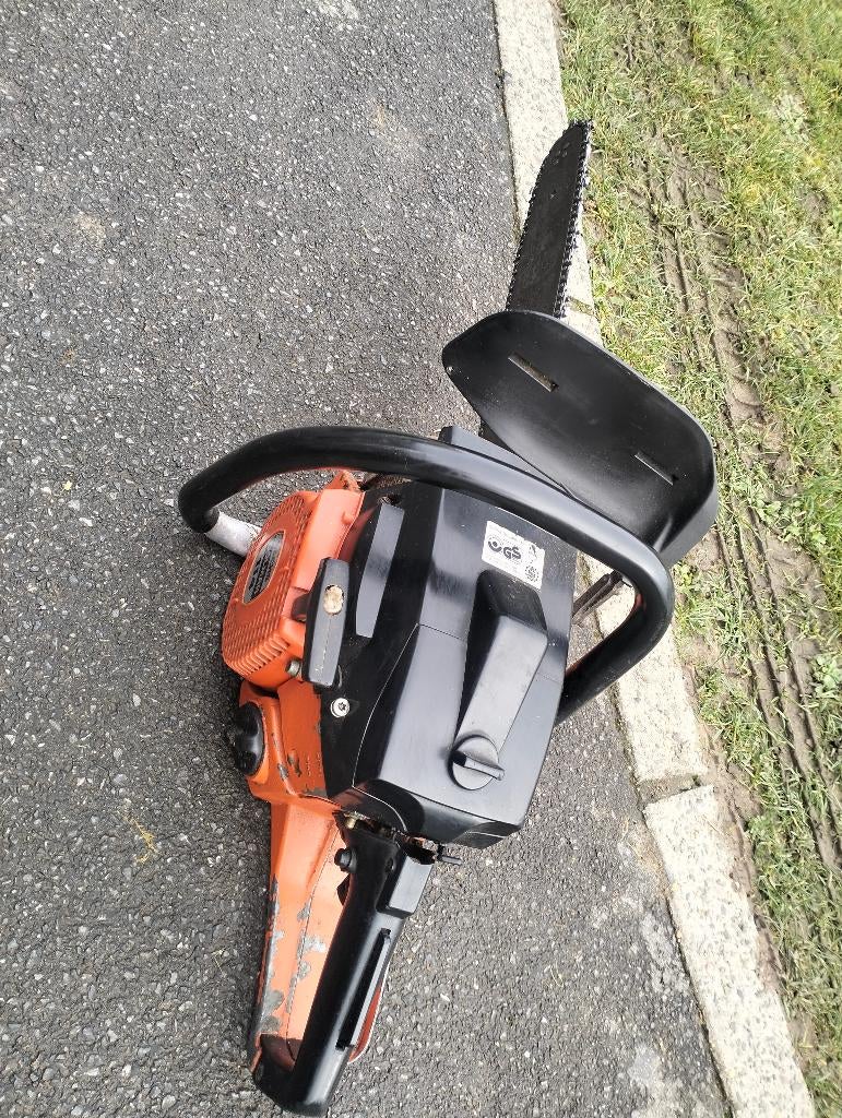 Tronçonneuse Dolmar 114, Tronçonneuse, 1200 watts ou plus, 70 mm ou plus, Enlèvement